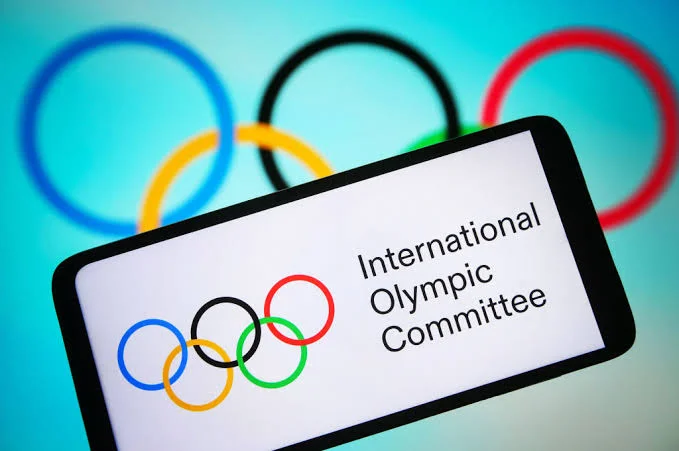 IOC ने रूसी खिलाड़ियों पर से हटाया प्रतिबंध,