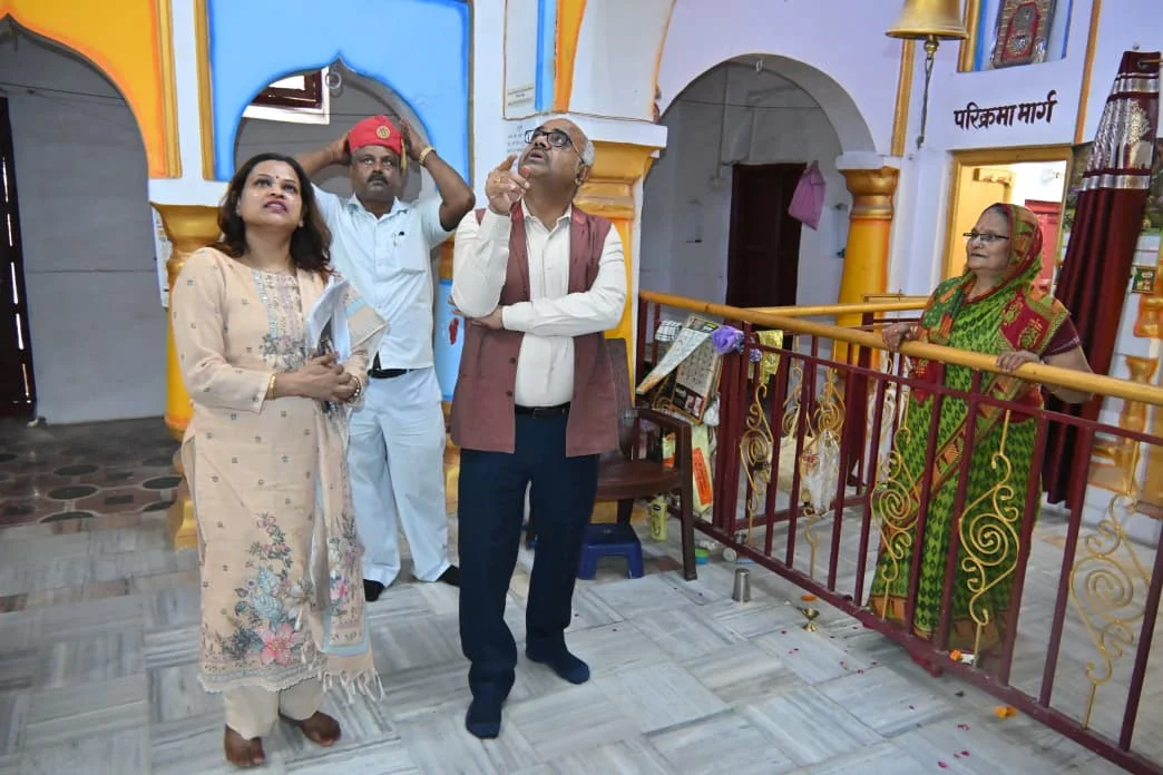 107 साल पुराने राधा-कृष्ण मंदिर में श्रद्धालुओं के लिए 52 लाख रुपये से सुविधाएं विकसित होंगी।